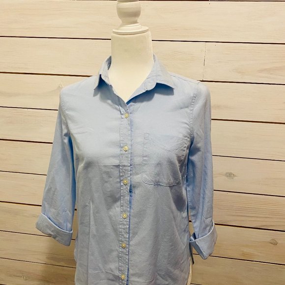 Old Navy Classic Button Down Shirt - Picture 1 of 8